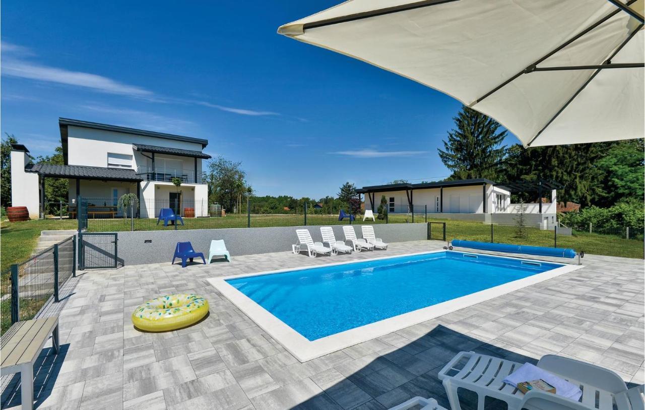 8 Bedroom Lovely Home In Durdevac Ðurđevac Bagian luar foto